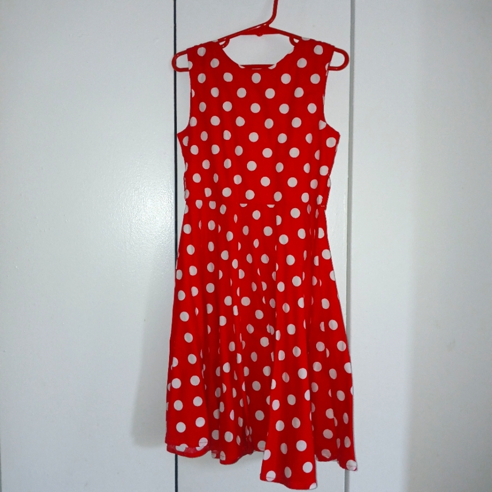 Dance Costume Child Medium red & white brand- Robe de reve